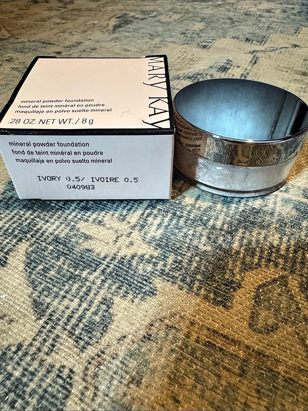 Mary Kay Mineral Powder Foundation Ivory 0.5 NWT